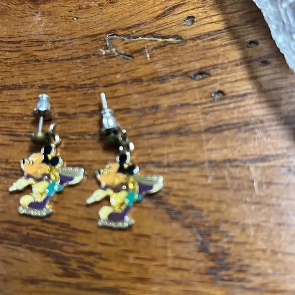 Mickey Mouse Disney earrings - Picture 2 of 6
